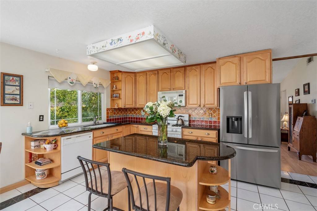 Saugus, CA 91350,27718 Hyssop Lane