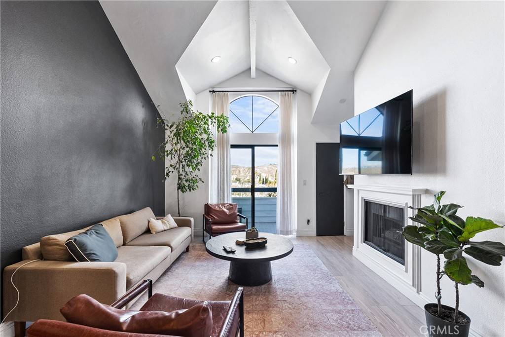 Canyon Country, CA 91351,26873 Claudette ST #112
