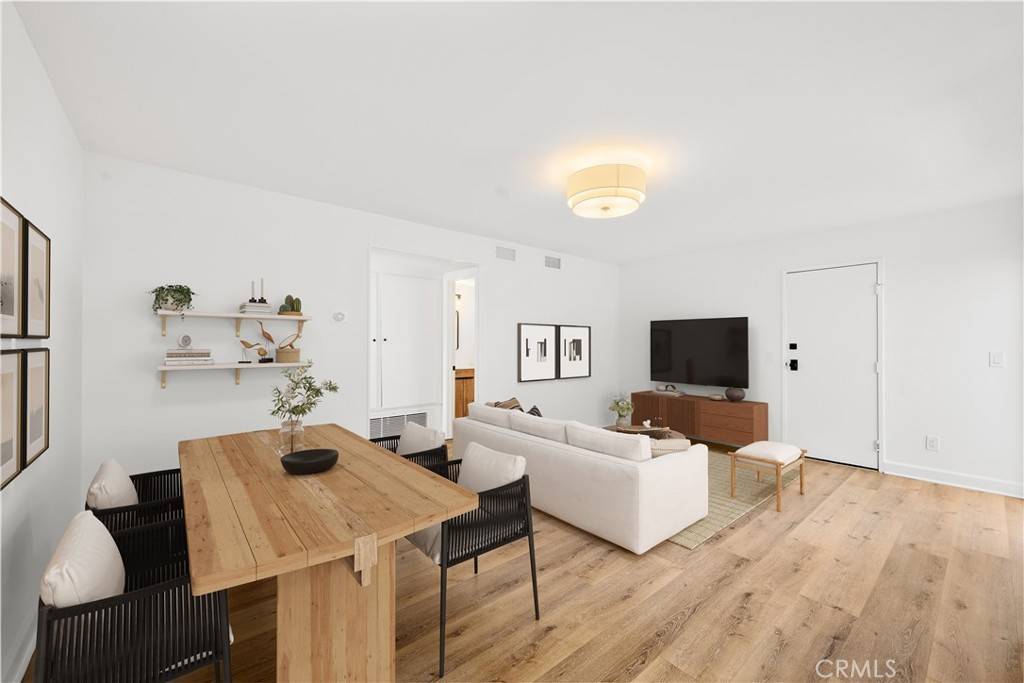Chatsworth, CA 91311,10179 Larwin AVE #5