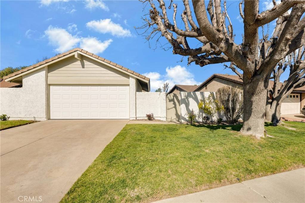 Valencia, CA 91355,23727 Alta Madera DR