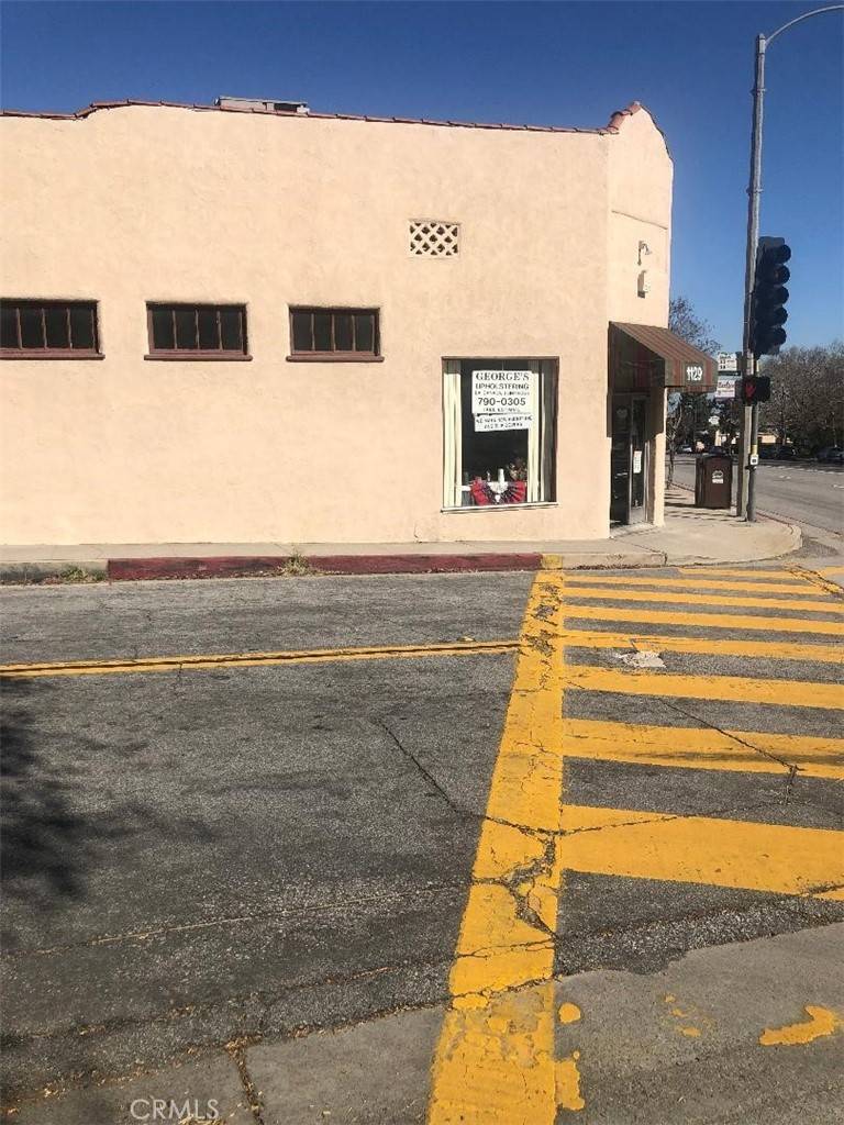 La Canada Flintridge, CA 91011,1129 Foothill BLVD