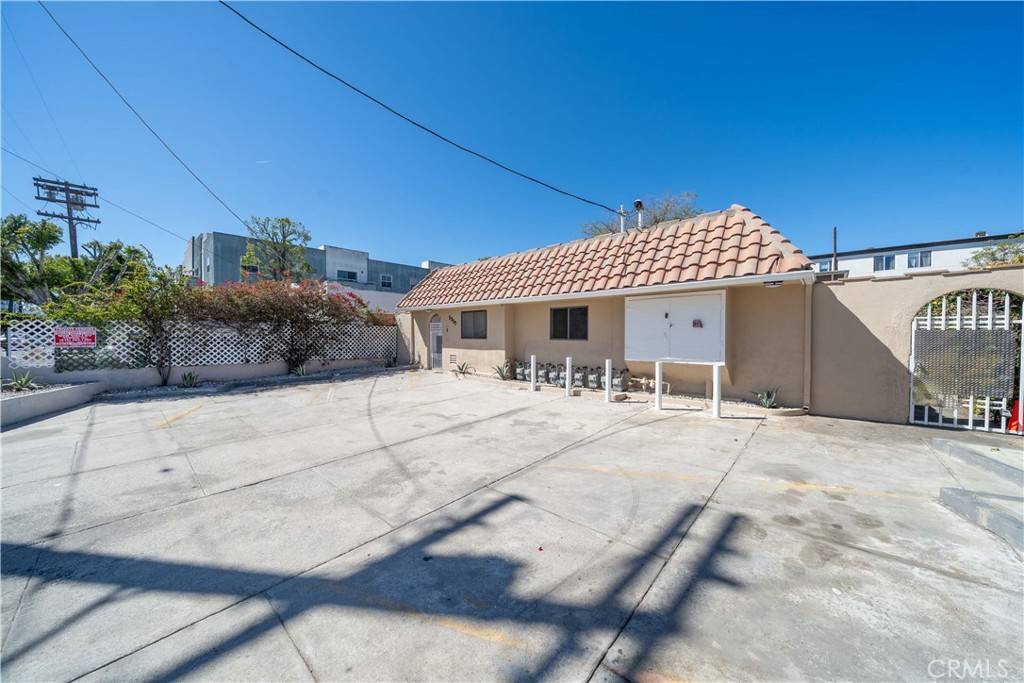 North Hollywood, CA 91601,5335 Harmony AVE