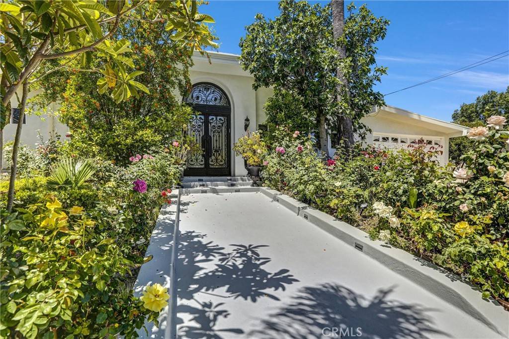 Woodland Hills, CA 91367,5115 Boda Pl