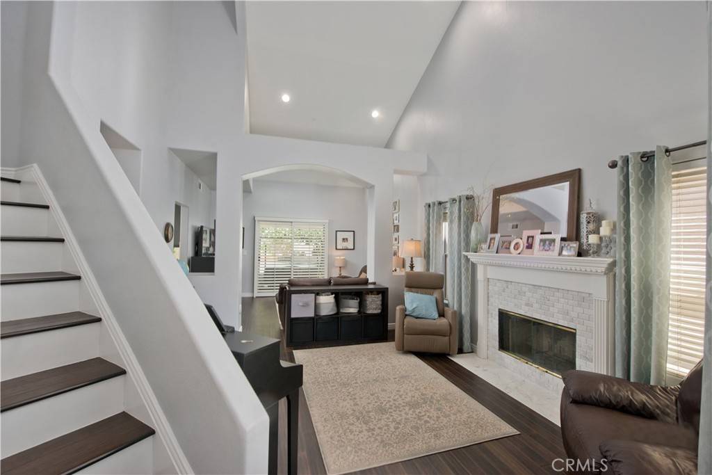 Sylmar, CA 91342,13642 Dronfield AVE