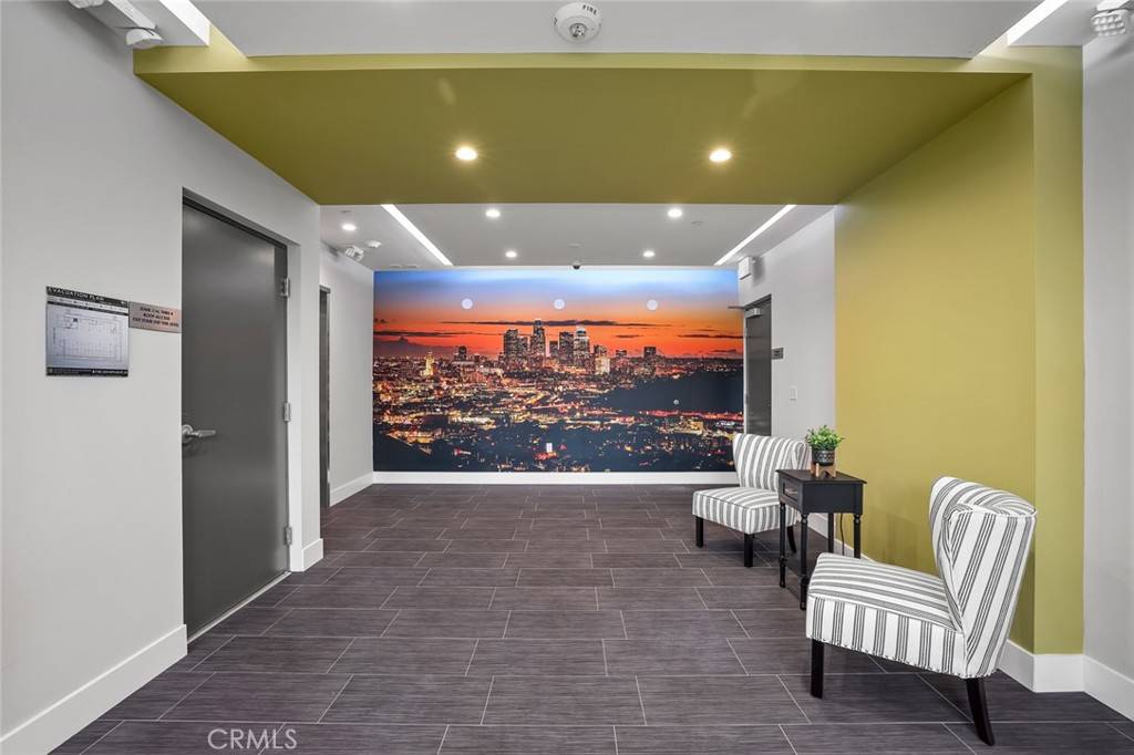 Hollywood, CA 90038,5820 La Mirada AVE #406