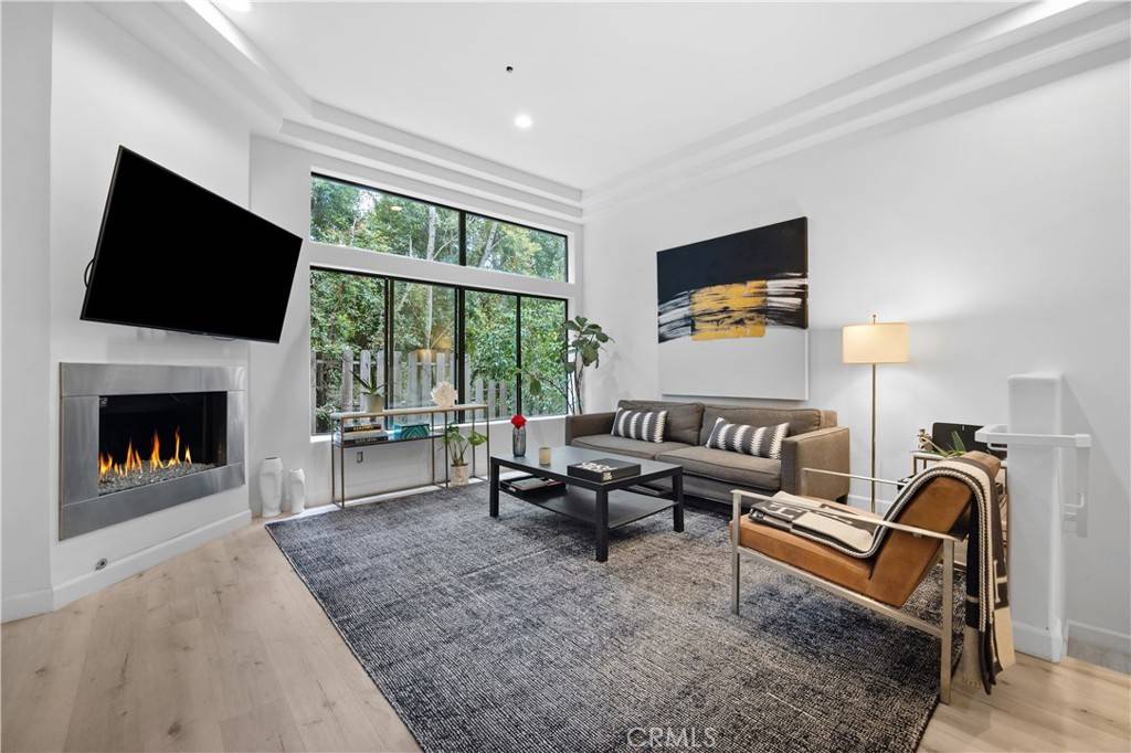 Studio City, CA 91604,11847 Laurelwood DR #105