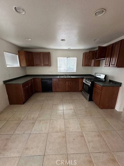 Lancaster, CA 93534,44036 Cedar AVE
