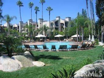 Woodland Hills, CA 91367,21450 Burbank BLVD #209