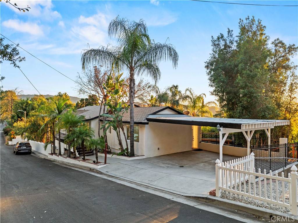 Tujunga, CA 91042,10941 Cardamine PL
