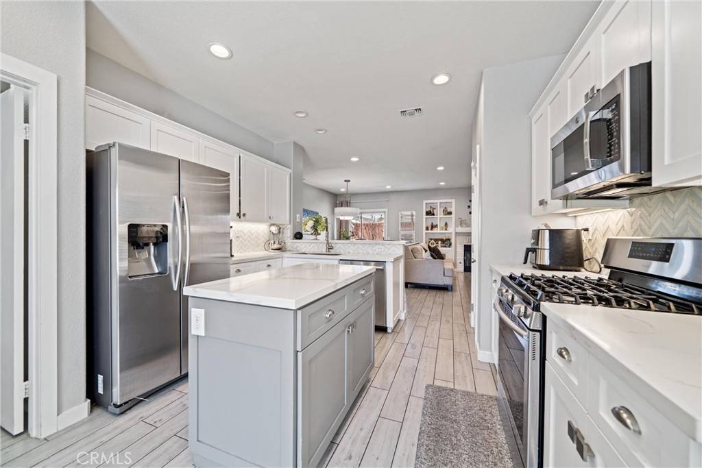 Lancaster, CA 93534,45653 Knightsbridge ST