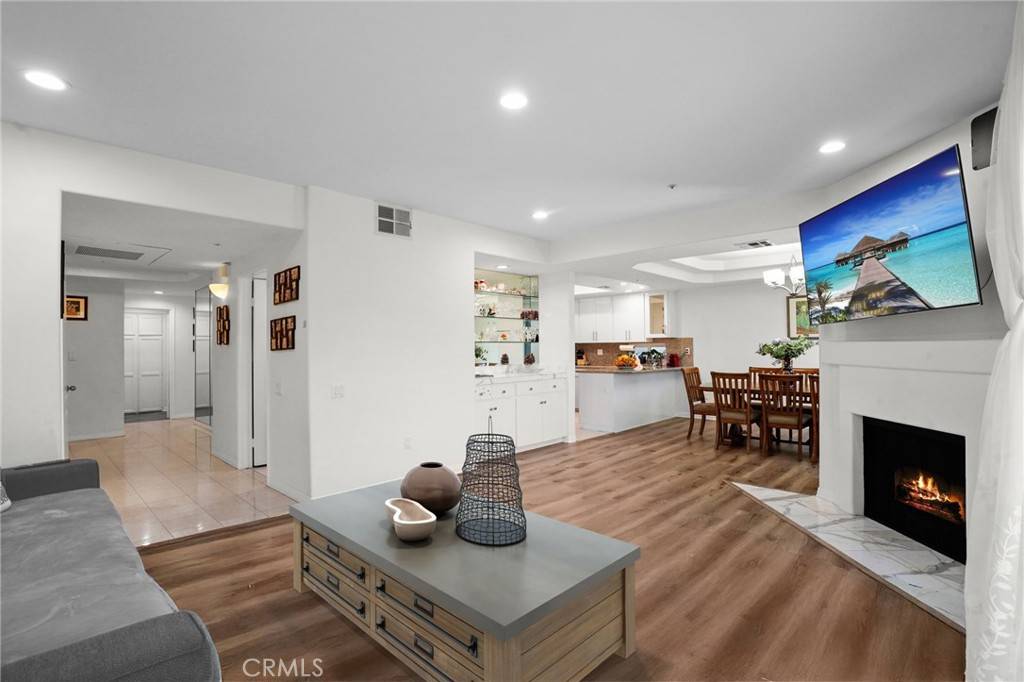 Encino, CA 91316,5224 Zelzah AVE #108