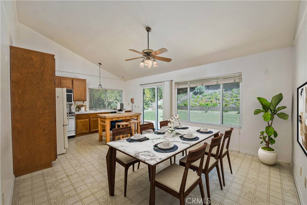 Granada Hills, CA 91344,12700 Woodley AVE