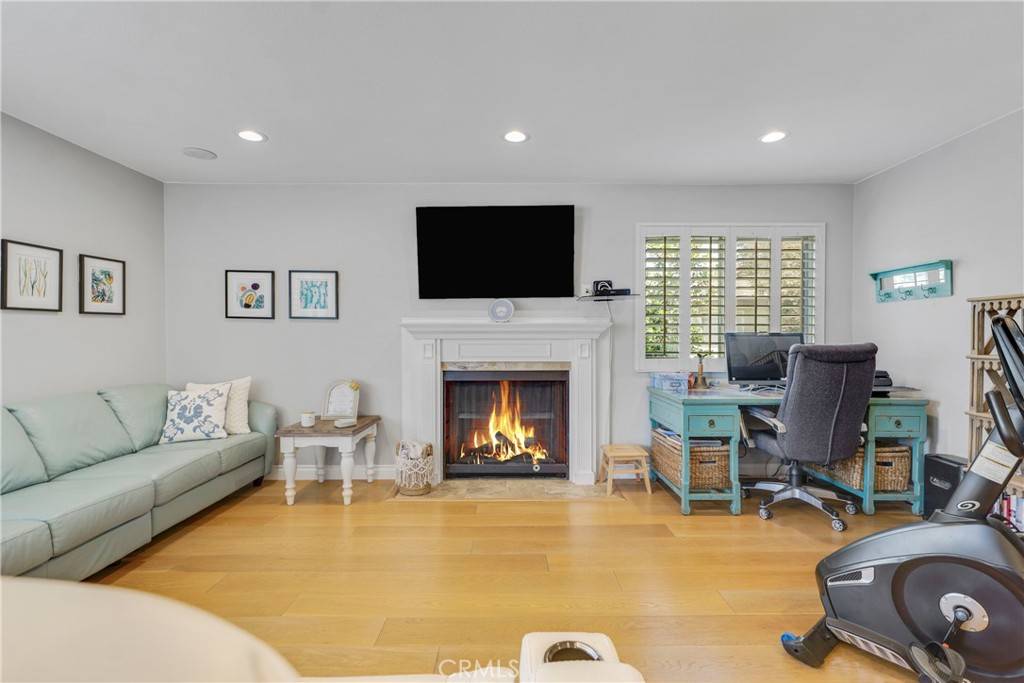 Westlake Village, CA 91361,1121 Glenbridge CIR
