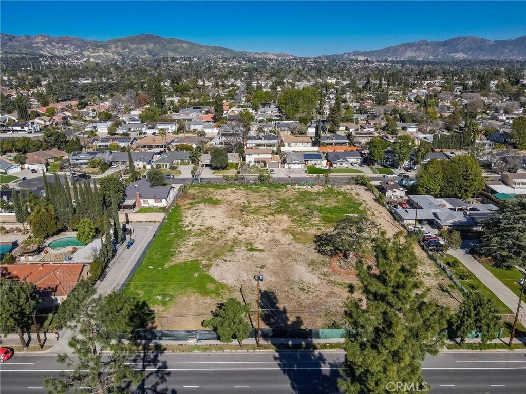 Northridge, CA 91325,17559 Devonshire ST