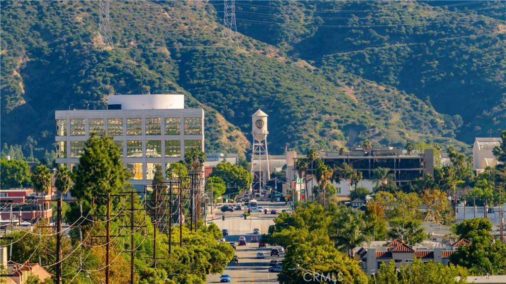 Burbank, CA 91505,526 N Hollywood WAY