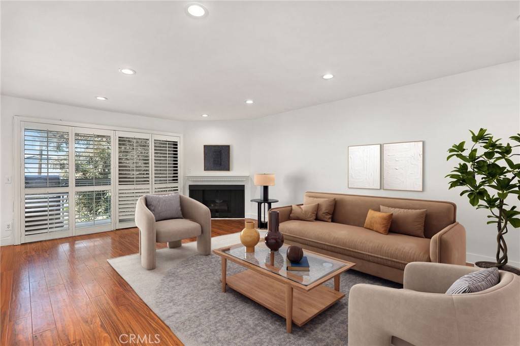Sherman Oaks, CA 91403,4542 Willis AVE #201