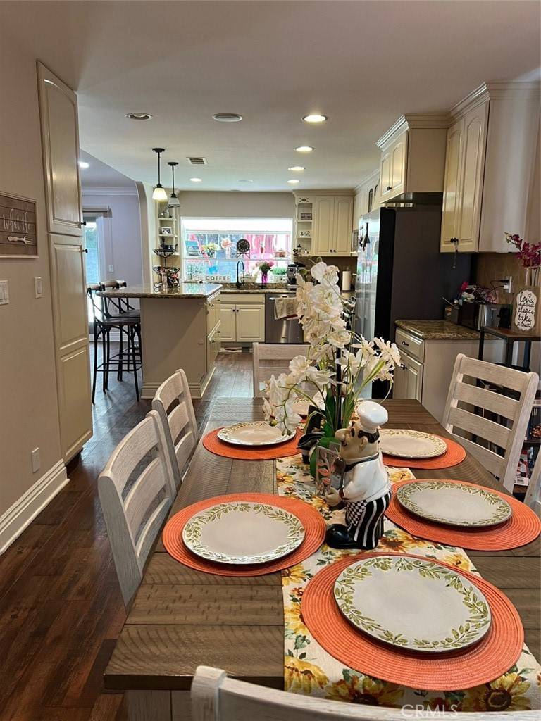 West Hills, CA 91304,23762 Posey Lane
