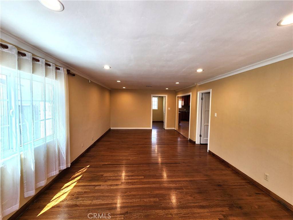Panorama City, CA 91402,13863 Burton ST
