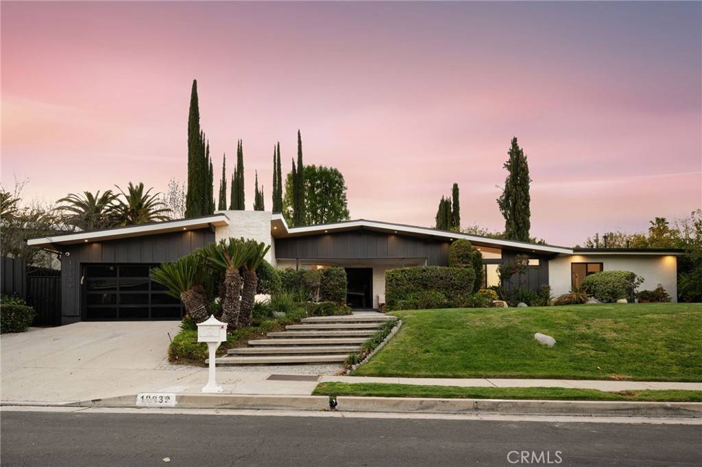 Tarzana, CA 91356,18839 La Amistad PL