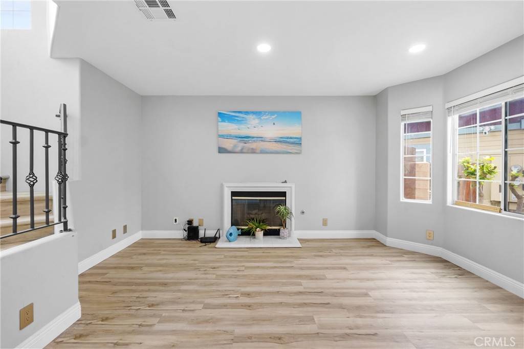 Oxnard, CA 93035,4942 Dunes CIR