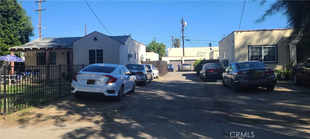Reseda, CA 91335,7040 Baird AVE