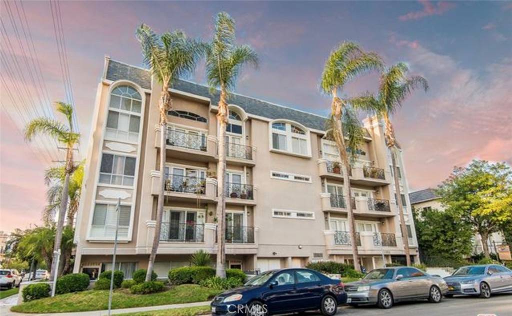 Los Angeles, CA 90049,11855 Goshen AVE #101