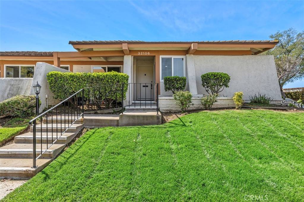 Westlake Village, CA 91361,32106 Watergate RD