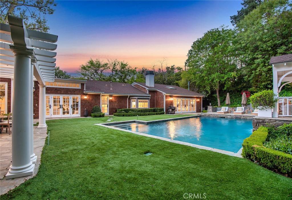 Los Angeles, CA 90077,15461 Milldale DR