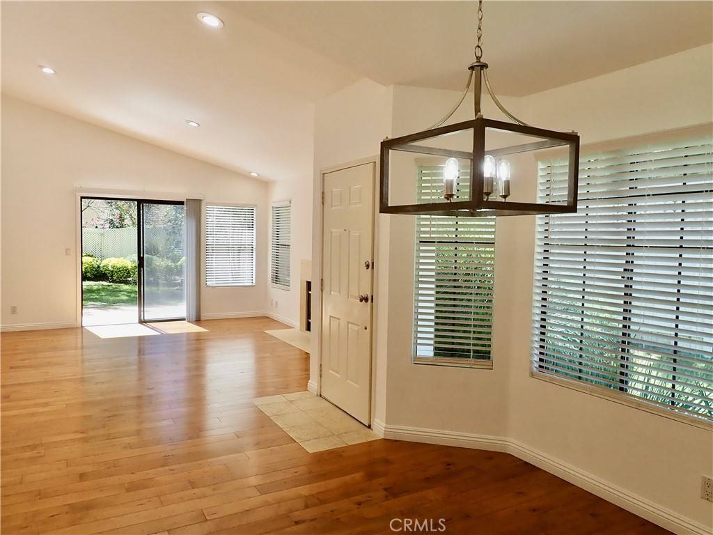 Calabasas, CA 91301,3944 Cottonwood Grove TRL