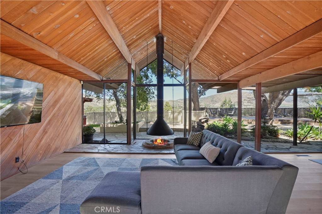 Granada Hills, CA 91344,17043 Nanette ST