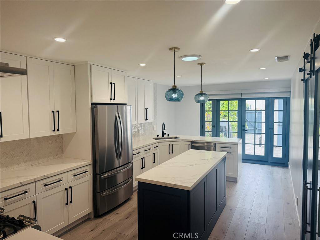 Westlake Village, CA 91361,2586 Northlake CIR