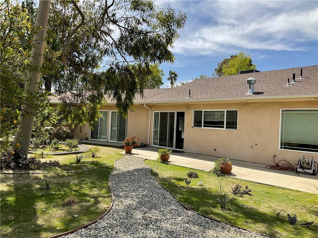 Tarzana, CA 91356,18310 Karen DR