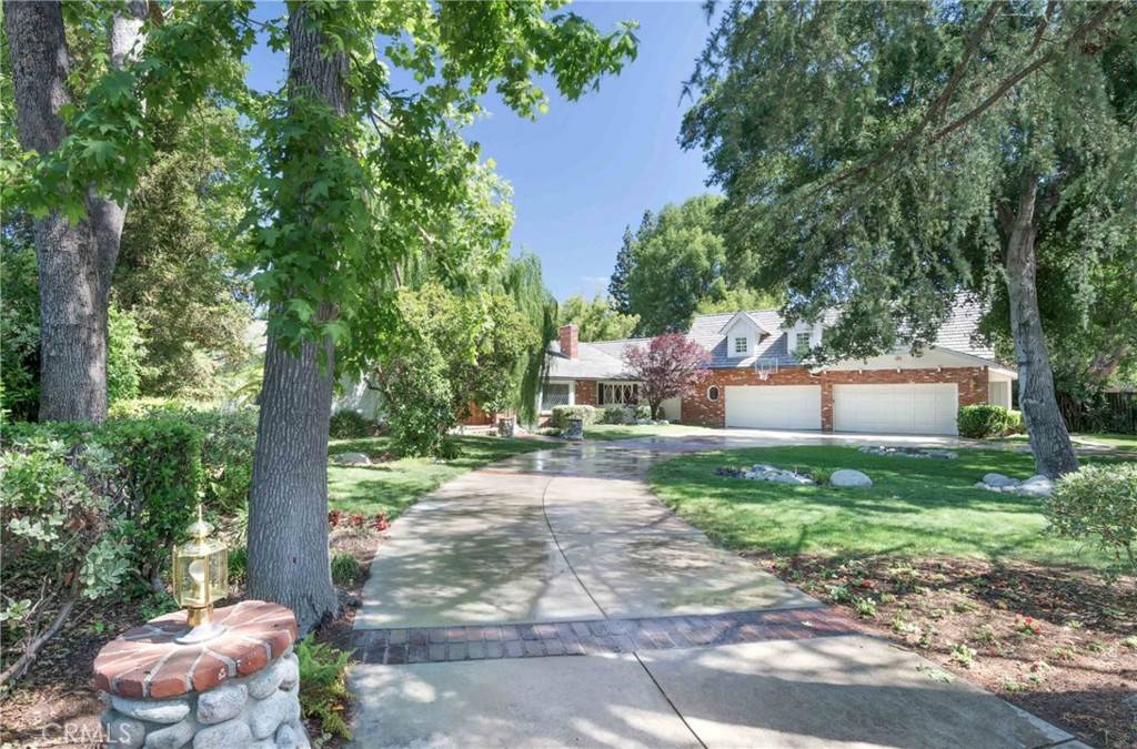 Woodland Hills, CA 91367,23341 Ostronic DR