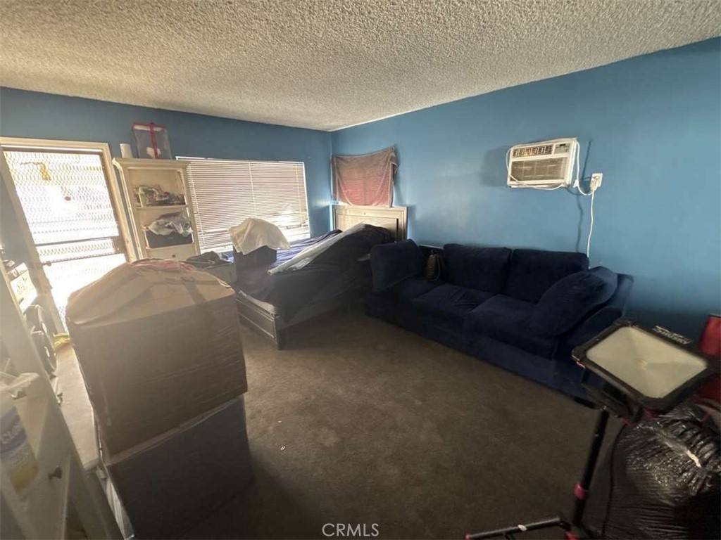San Fernando, CA 91340,14317 Fox ST