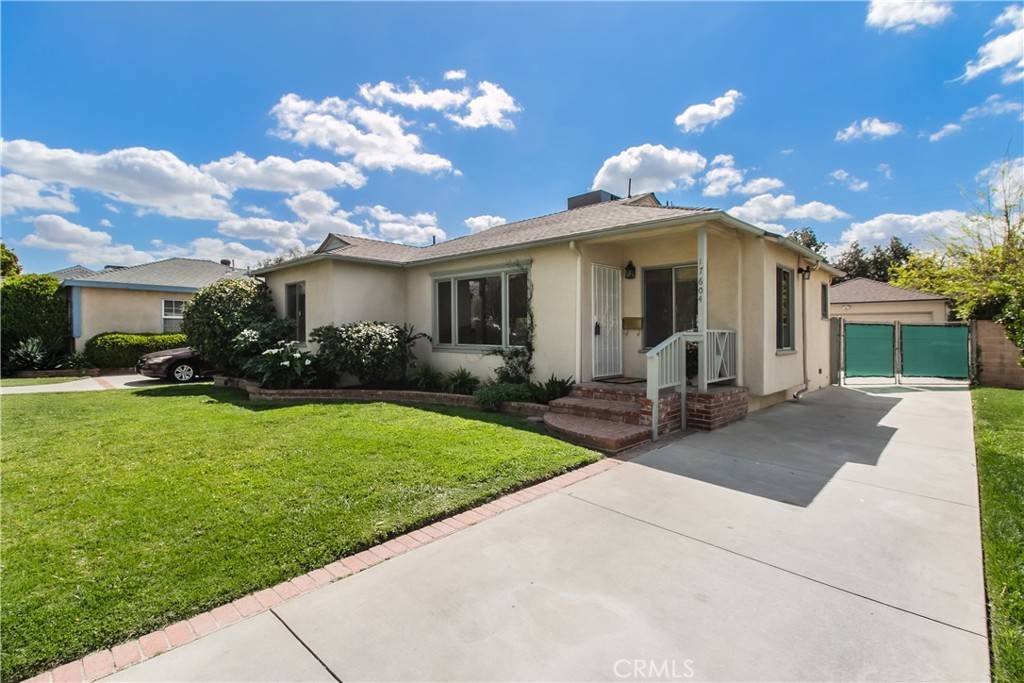 Lake Balboa, CA 91406,17604 Lemay ST