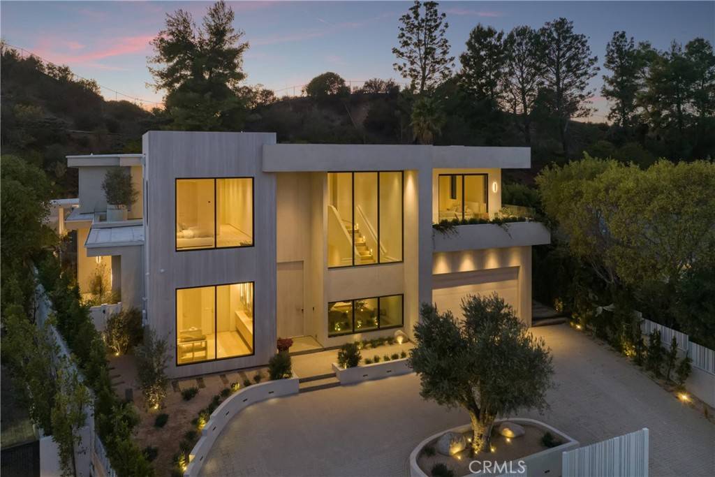 Encino, CA 91436,17177 Adlon RD