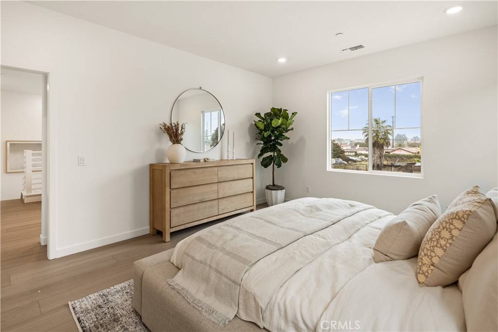 417 Willow Run LN Carson, CA 90745