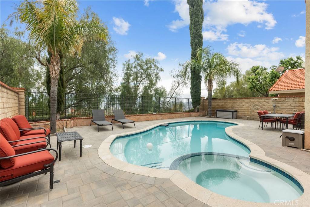 Canyon Country, CA 91351,19332 Old Friend RD