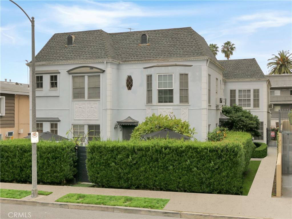 Los Angeles, CA 90046,1351 N Alta Vista BLVD