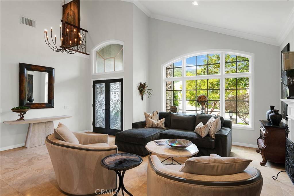 Lake Sherwood, CA 91361,184 Halsbury CT