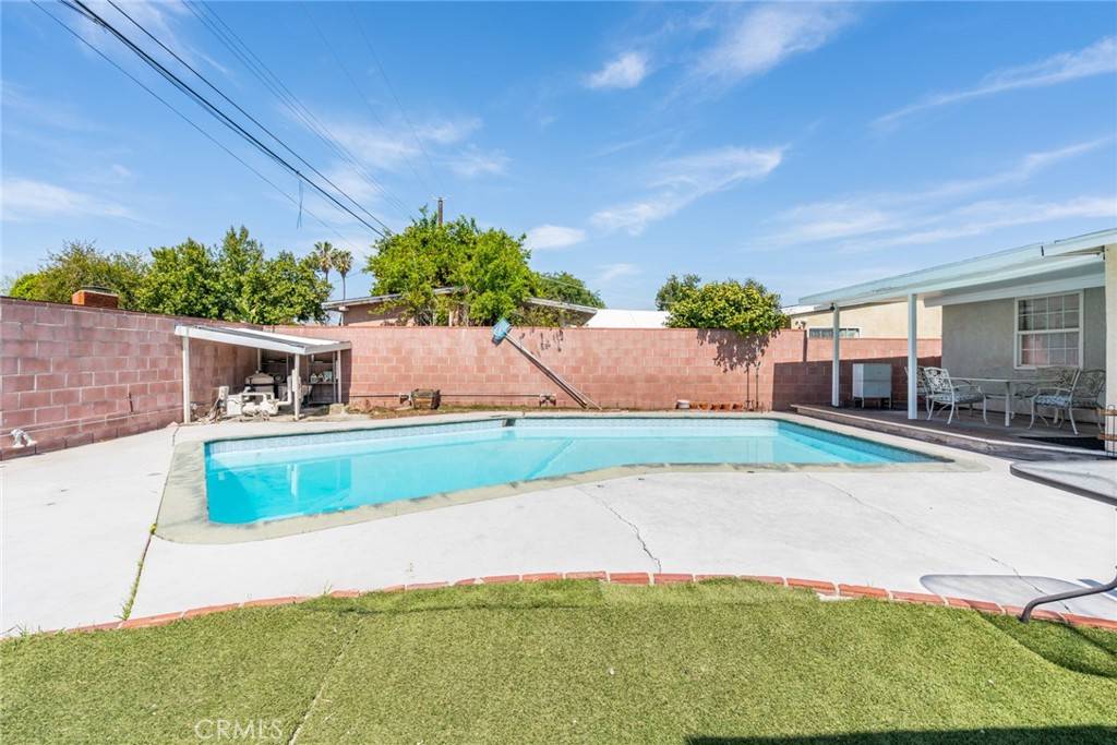 Panorama City, CA 91402,8515 Mammoth AVE