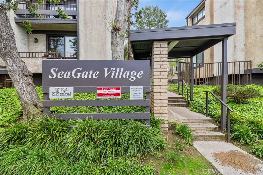 Playa Del Rey, CA 90293,8128 Manitoba ST #109