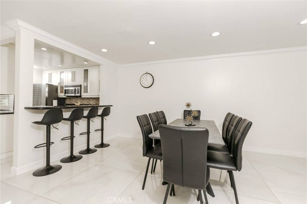 Glendale, CA 91208,1935 Alpha RD #321