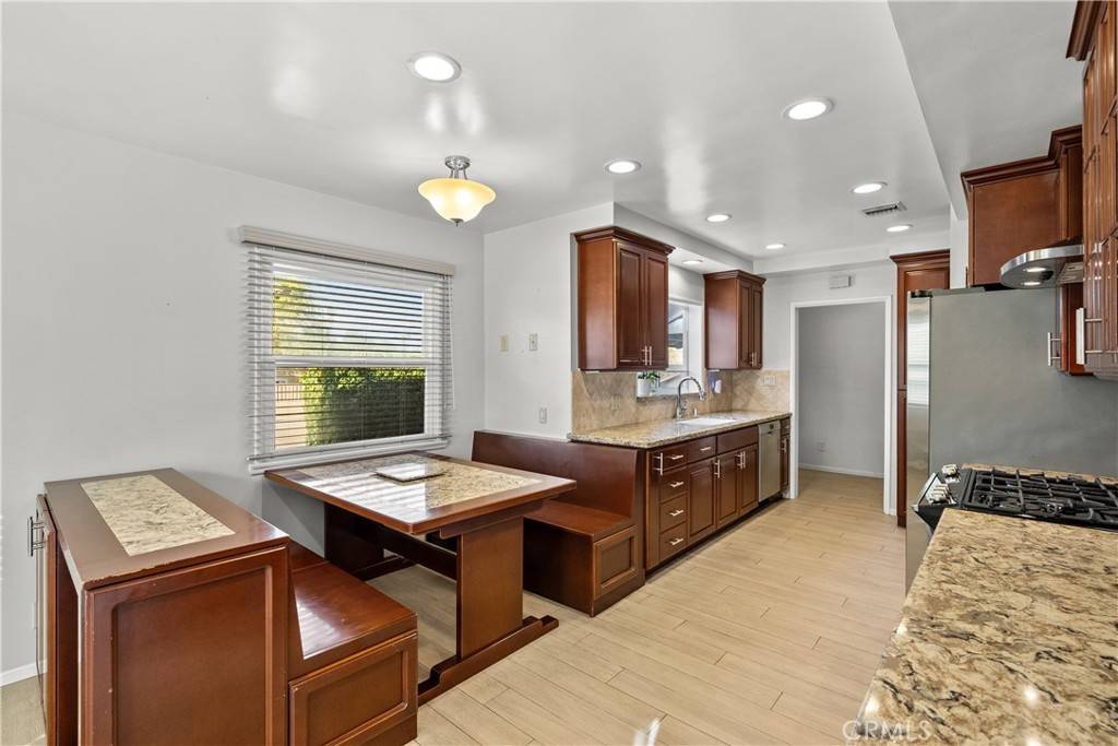 Northridge, CA 91343,9459 Ruffner AVE