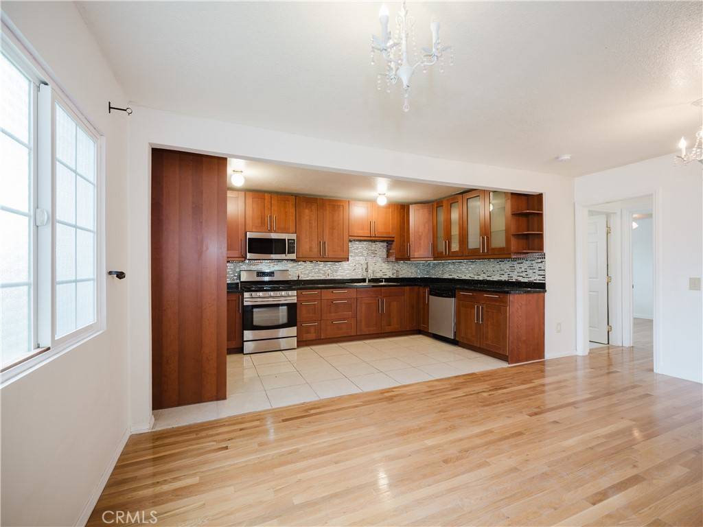 Canoga Park, CA 91304,21030 Ingomar ST