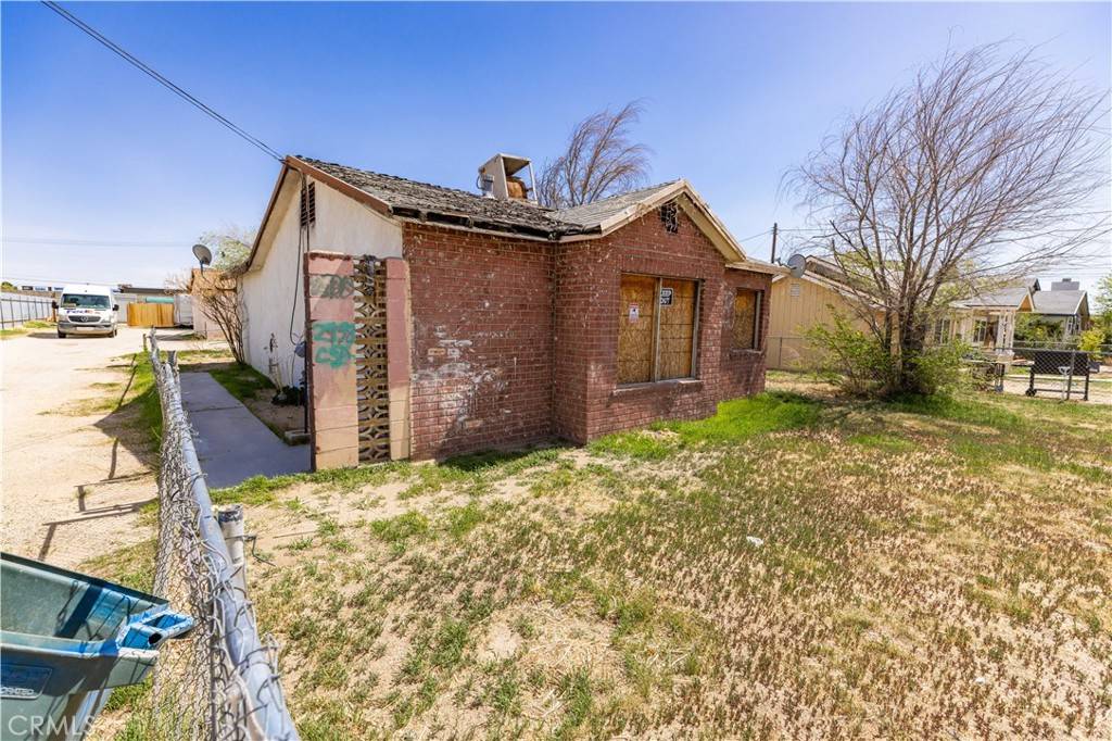 Rosamond, CA 93560,2938 C ST