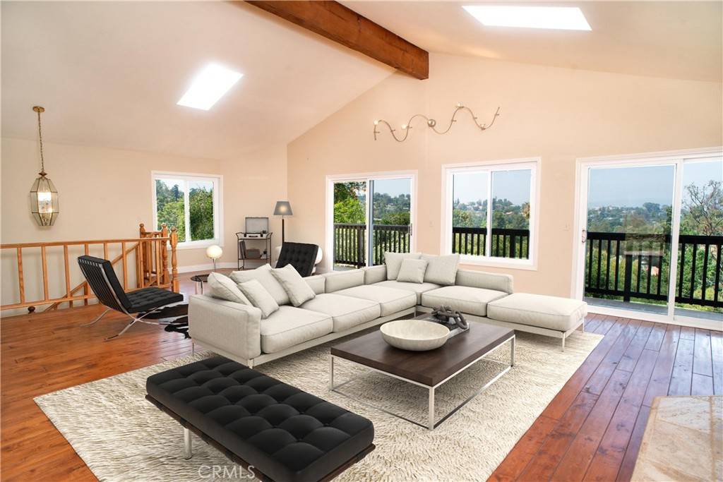 Woodland Hills, CA 91364,4419 Consuelo RD