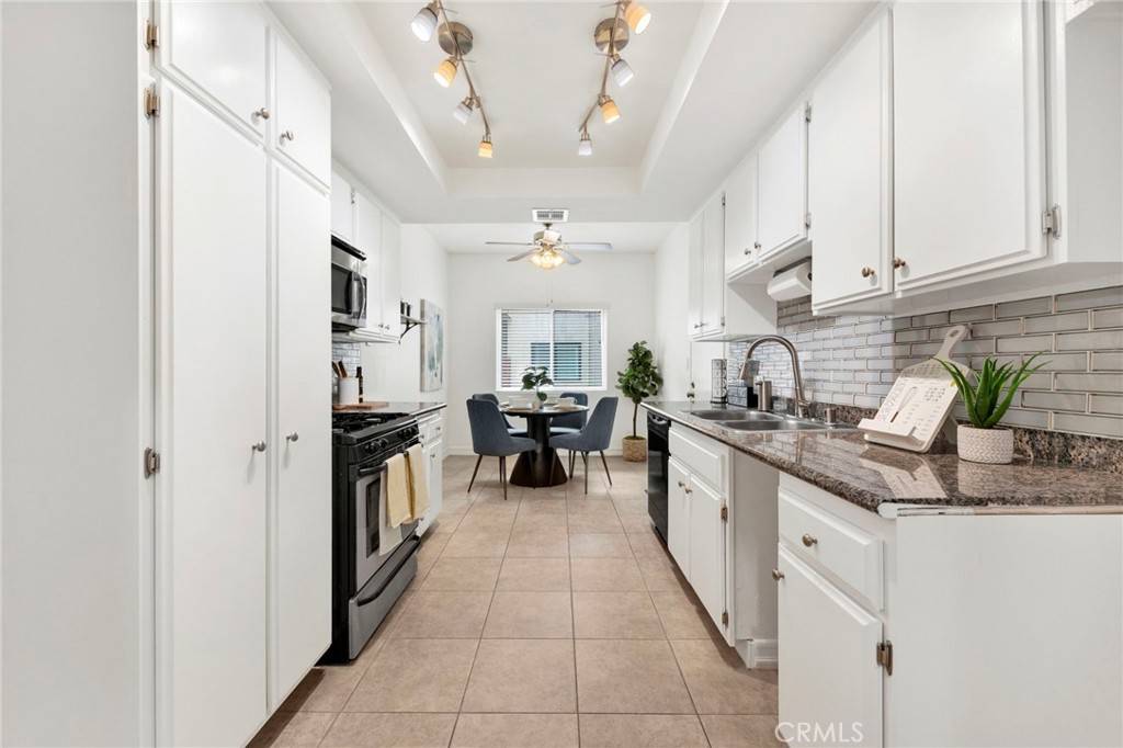 Van Nuys, CA 91306,17510 Sherman Way #107