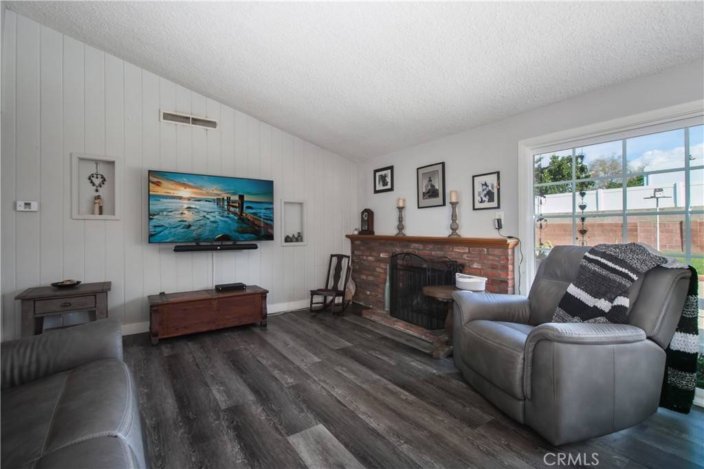 Winnetka, CA 91306,20539 Gresham ST