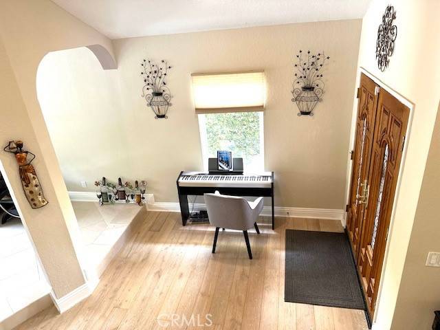 Agoura Hills, CA 91301,30045 Torrepines PL